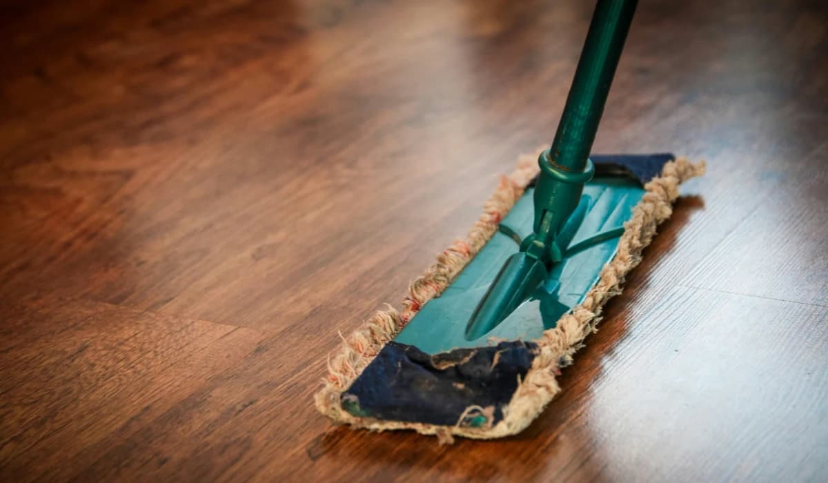 How to Deep Clean Plank Flooring Livpristhome Safely